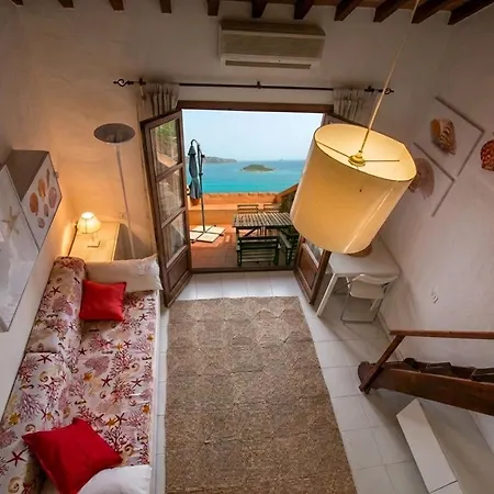 Punta Est - Mono Levante Soppalco & Relax * Cap Coda Cavallo
